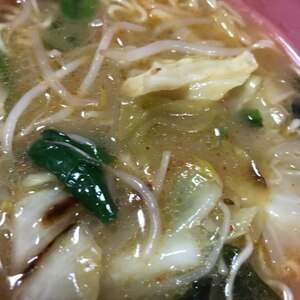 インスタントで簡単！ 野菜たっぷりラーメン